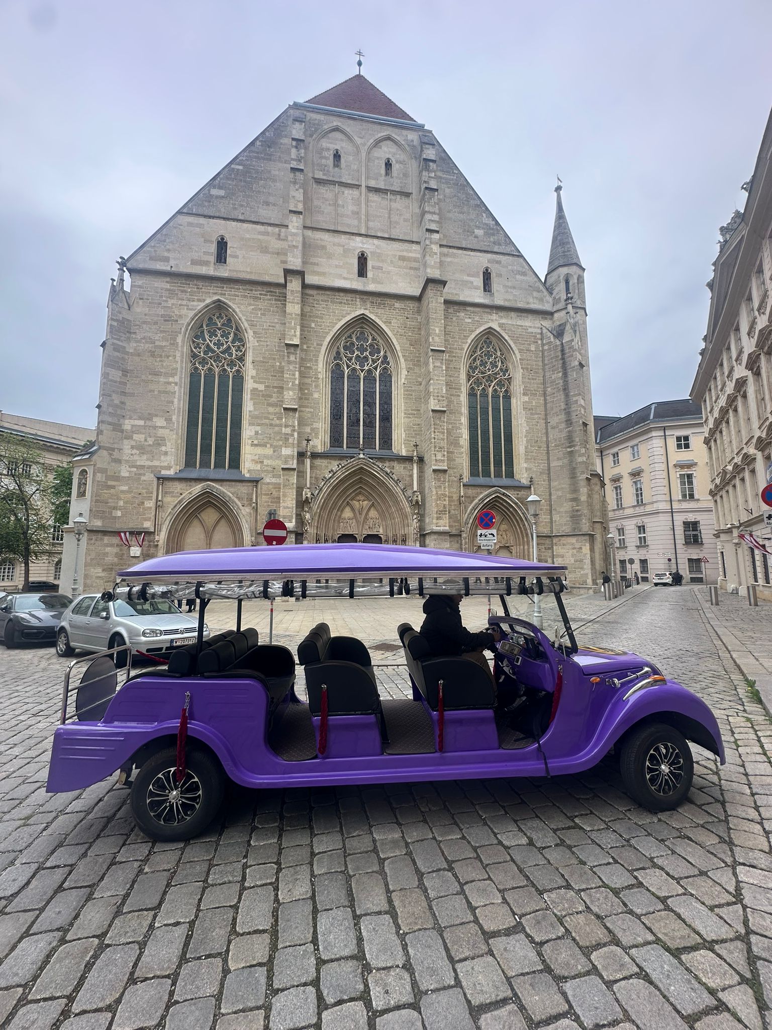Vienna State Opera exterior on Imperial Vienna Tours